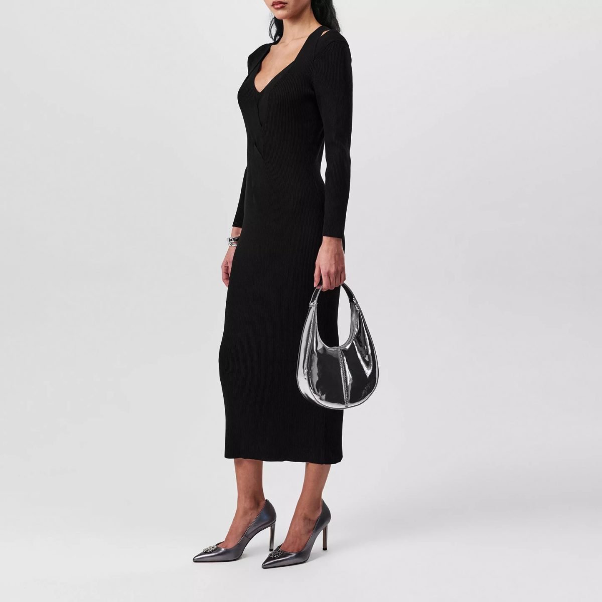 Black knit dress, ready-to-wear style reference